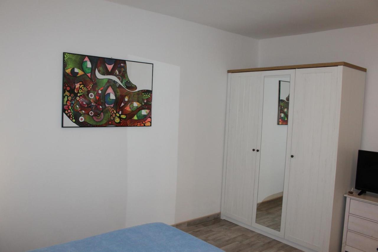 Apartmani "Mali Mago" Tribunj  Exterior photo